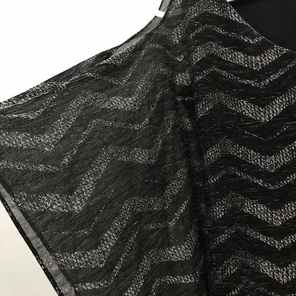 ROZ & ALI Womens Black Silver V Neck Flutter Sleeve Top 1X Tank Lined Tunic - Picture 3 of 8